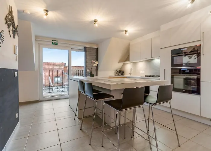 Penthouse Duplex Statler Apartment